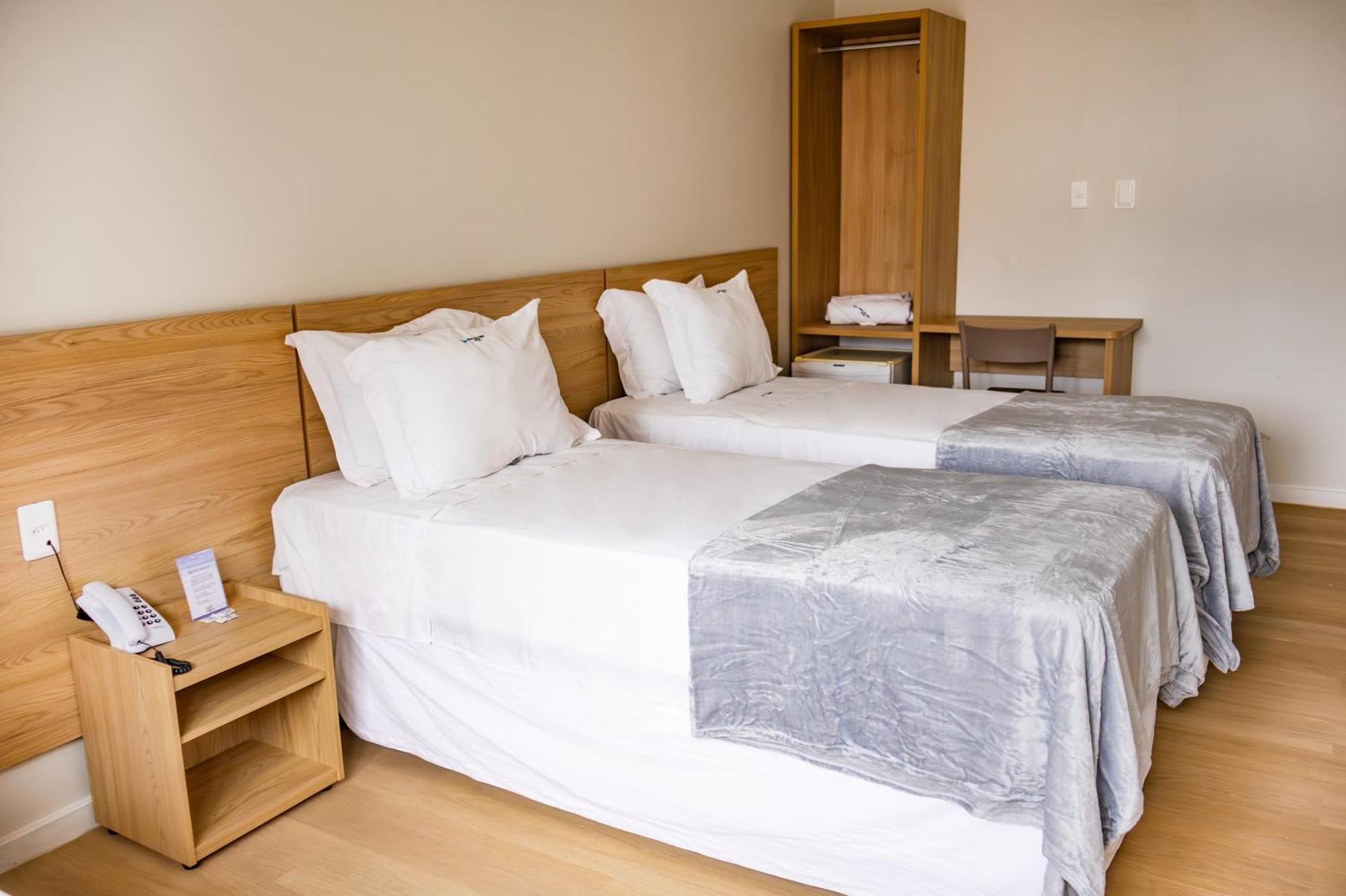 Quarto Twin Standard